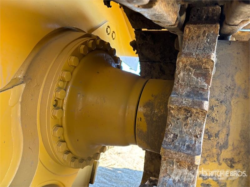 CAT D6R XL Series II Crawler dozers