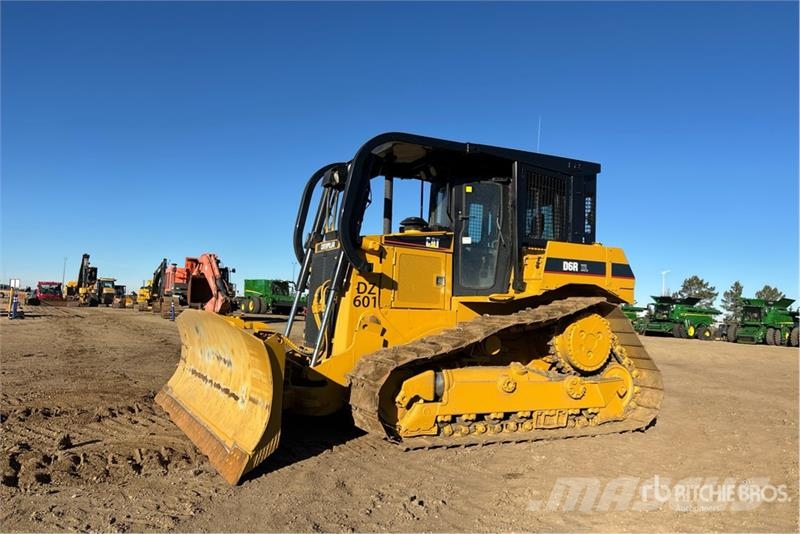 CAT D6R XL Series II Crawler dozers