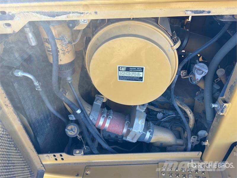 CAT D6R XL Series II Crawler dozers