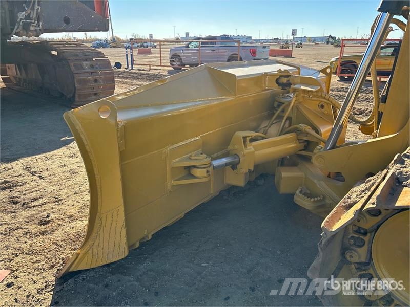 CAT D6R XL Series II Crawler dozers