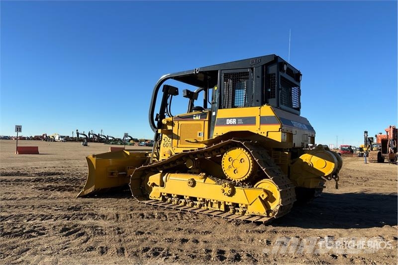 CAT D6R XL Series II Crawler dozers
