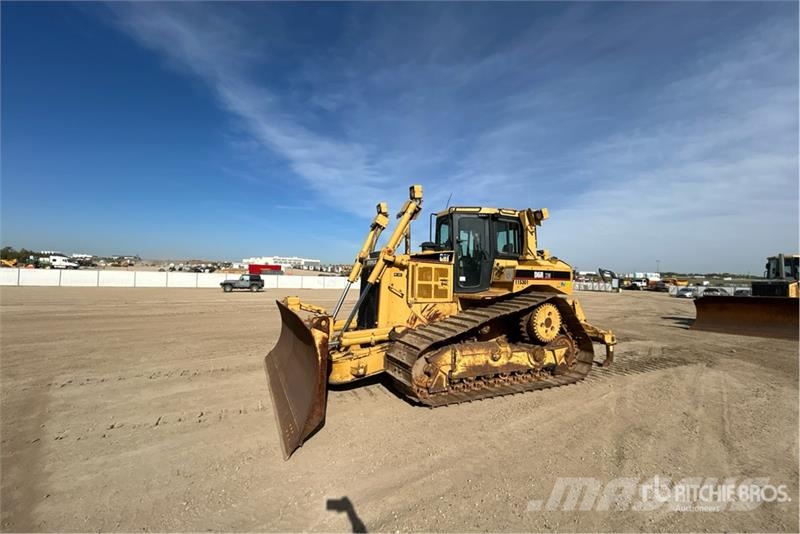 CAT D6R XW Series III Kāpurķēžu buldozeri
