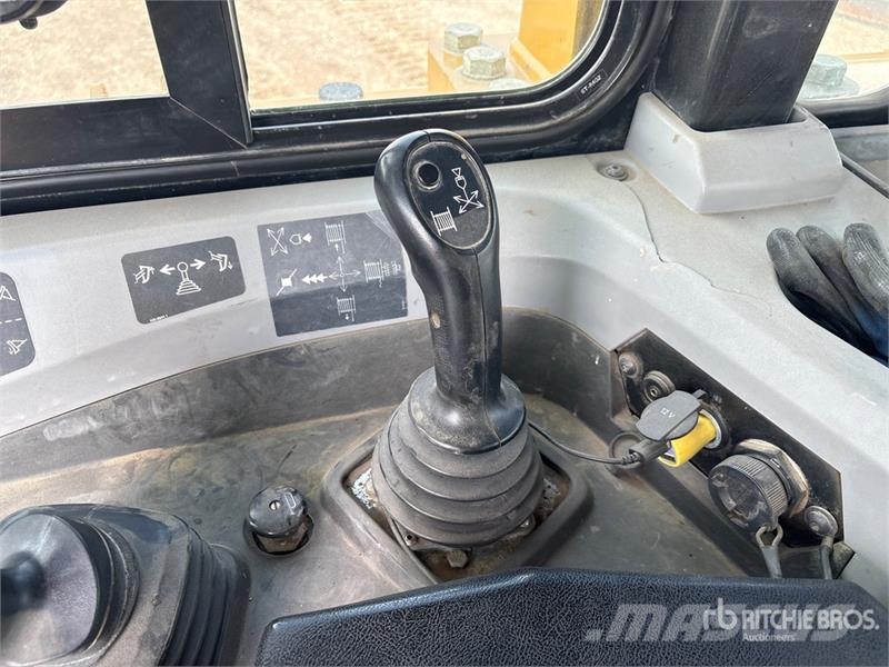 CAT D6T LGP Crawler Dozer Гусеничные бульдозеры
