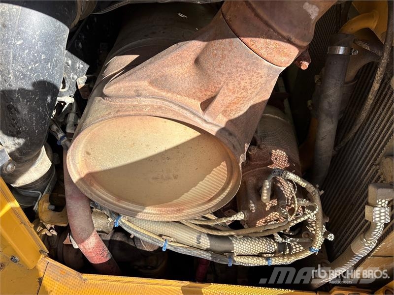 CAT D6T LGP Crawler Dozer Верижни булдозери