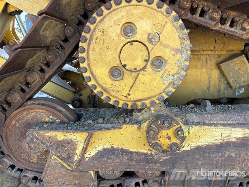 CAT D6T LGP Crawler Dozer (Inoperable) Buldožeri gusjeničari