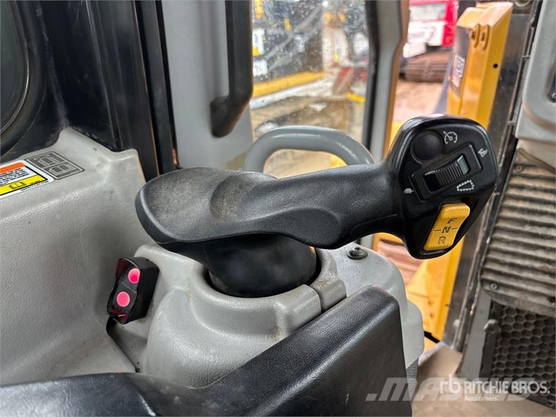 CAT D6T LGP Crawler Dozer Buldožerji goseničarji