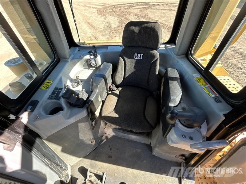 CAT D6T LGP Crawler Dozer Bulldozer