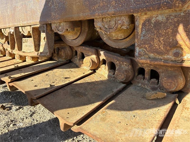 CAT D6T LGP Crawler Dozer (Inoperable) Buldožeri gusjeničari