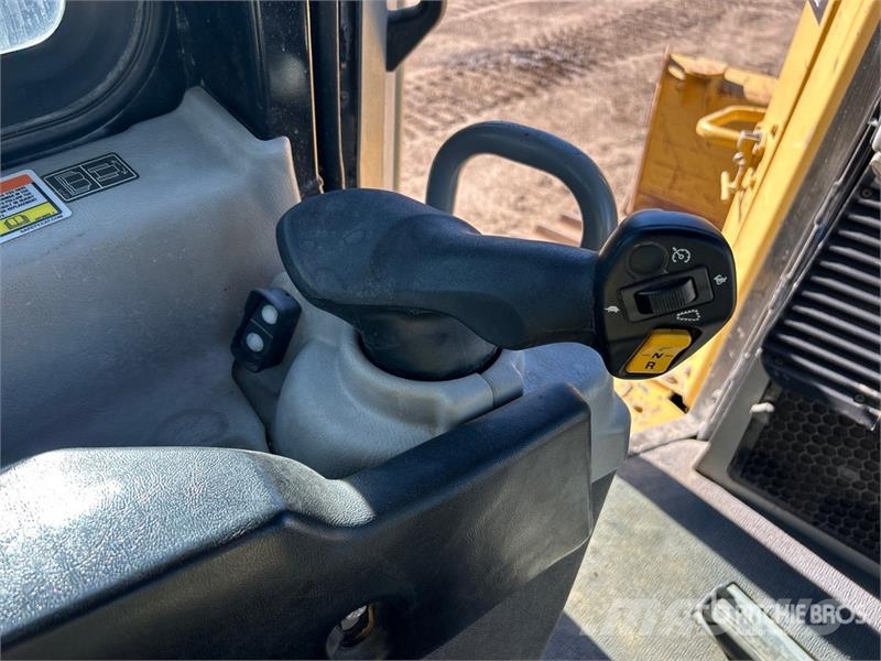CAT D6T LGP Crawler Dozer Bulldozer