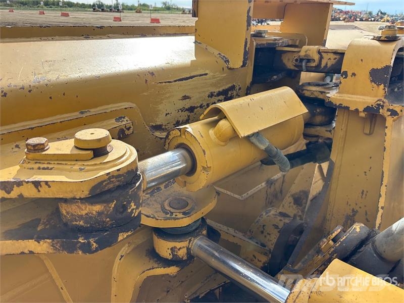 CAT D6T LGP Crawler Dozer Верижни булдозери