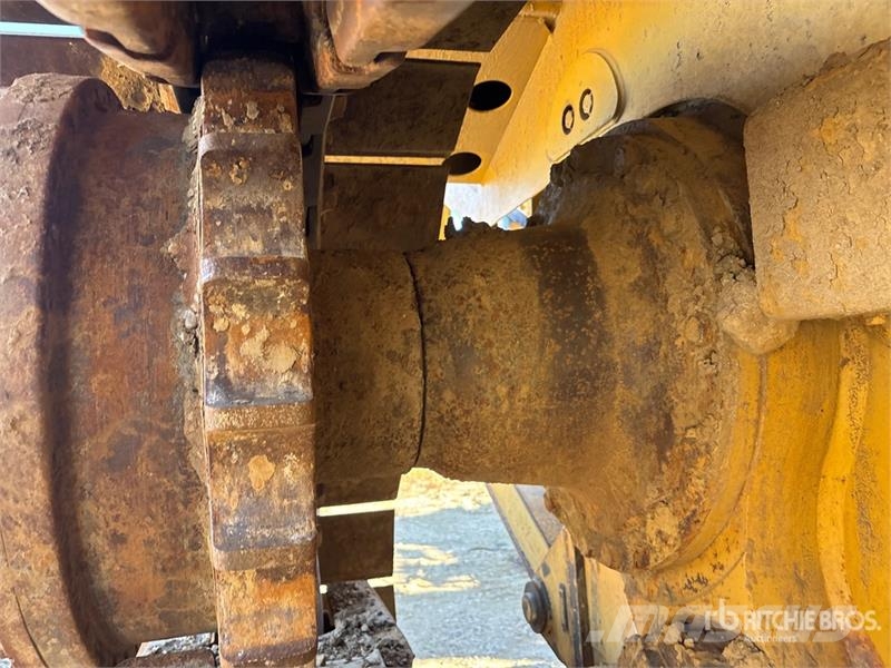 CAT D6T LGP Crawler Dozer (Inoperable) Buldožeri gusjeničari