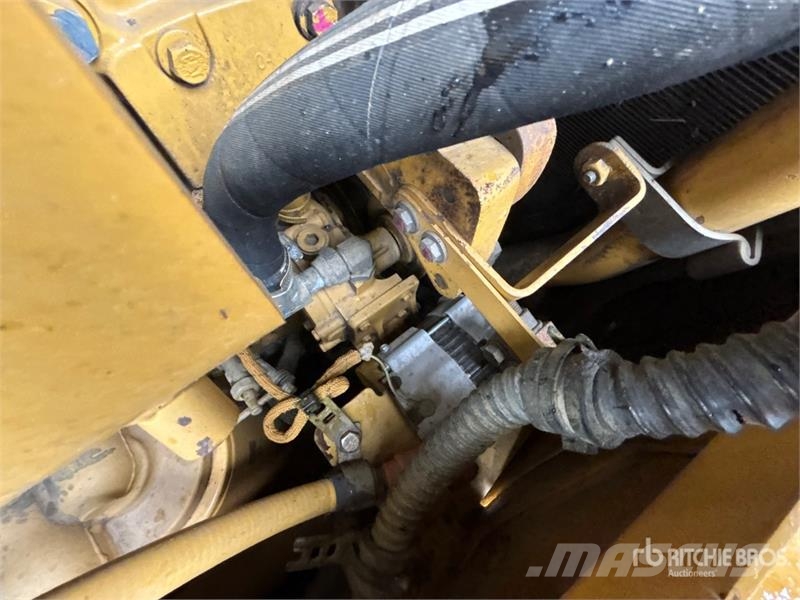 CAT D6T XW Crawler Dozer Bulldozer