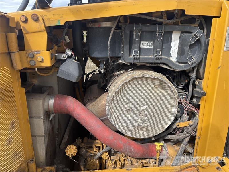 CAT D6TLGP Crawler Dozer Гусеничні бульдозери