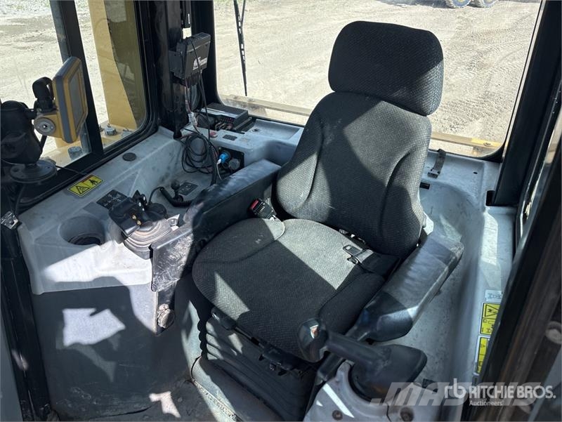 CAT D6TLGP Crawler Dozer Гусеничні бульдозери