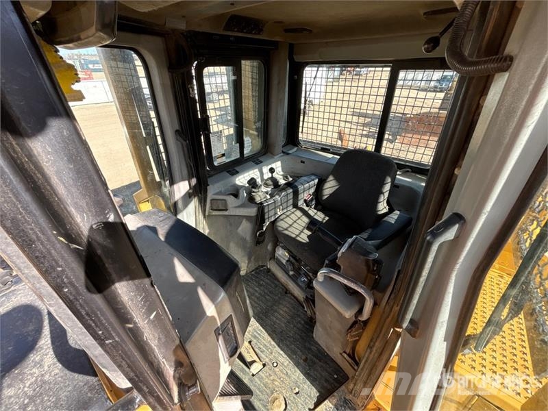 CAT D7R XR Series II lánctalpas dózerek