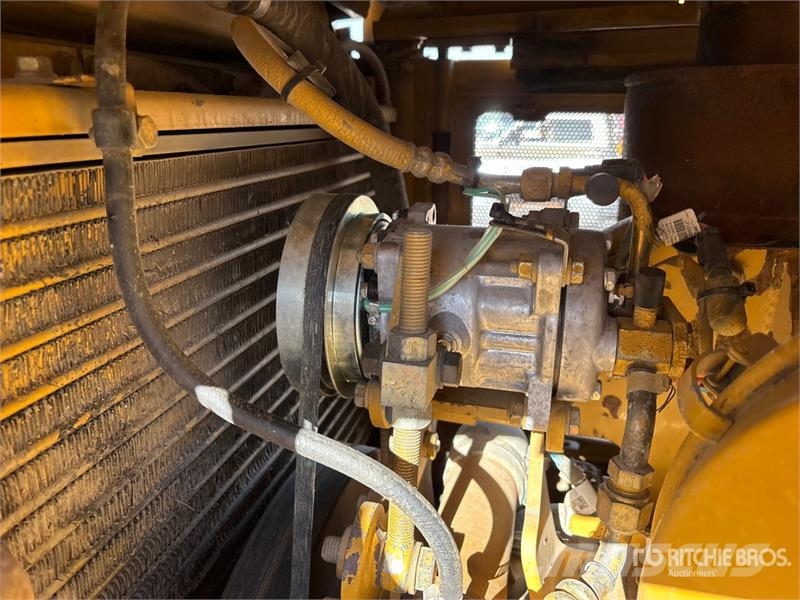 CAT D7R XR Series II lánctalpas dózerek