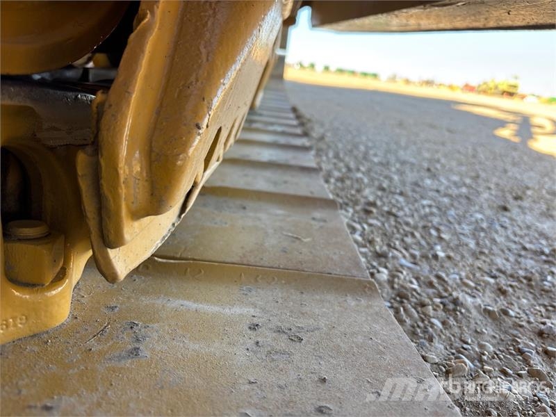 CAT D7R XR Series II lánctalpas dózerek