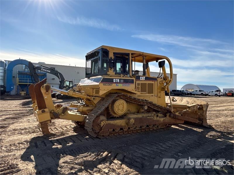 CAT D7R XR Series II lánctalpas dózerek