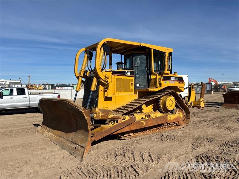 CAT D7R XR Series II lánctalpas dózerek