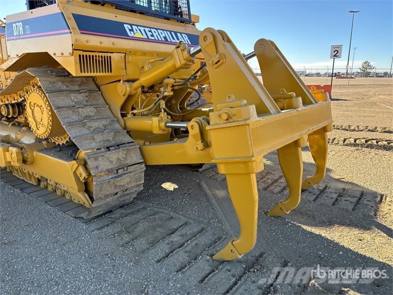 CAT D7R XR Series II lánctalpas dózerek