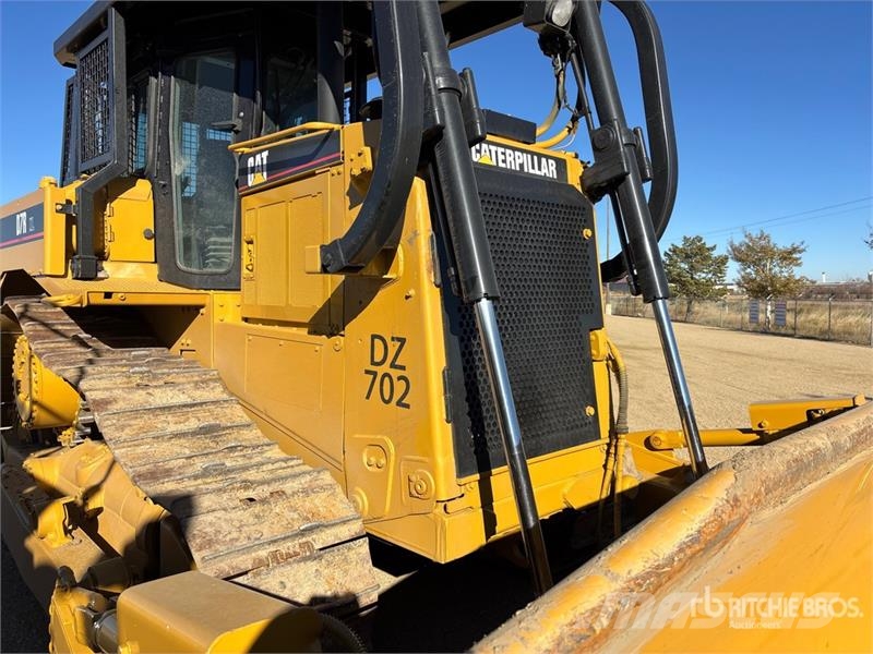 CAT D7R XR Series II lánctalpas dózerek