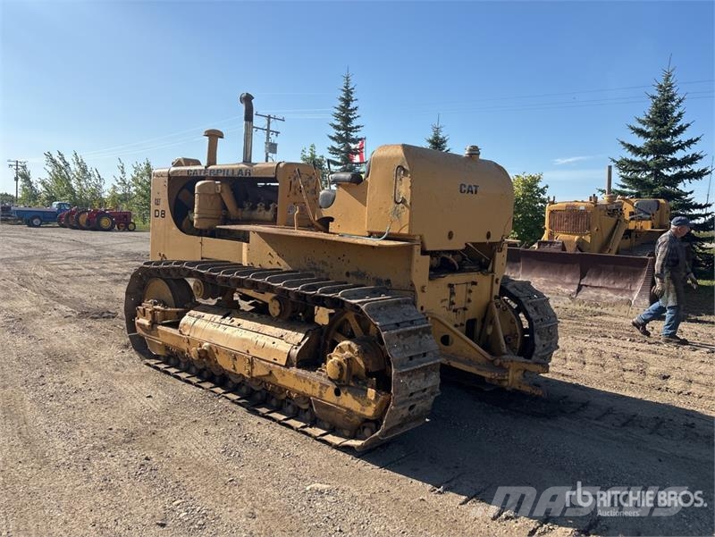 CAT D8 Kāpurķēžu buldozeri