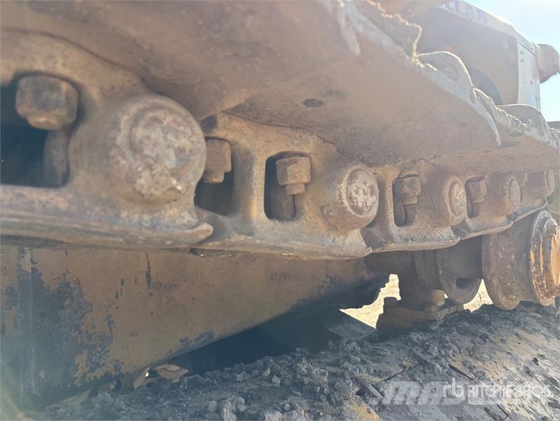 CAT D8 Kāpurķēžu buldozeri