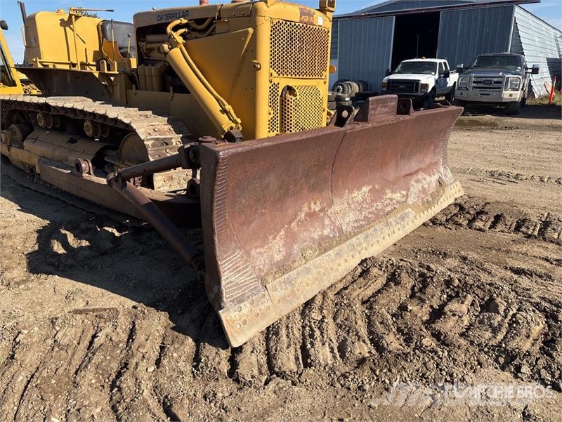 CAT D8 lánctalpas dózerek