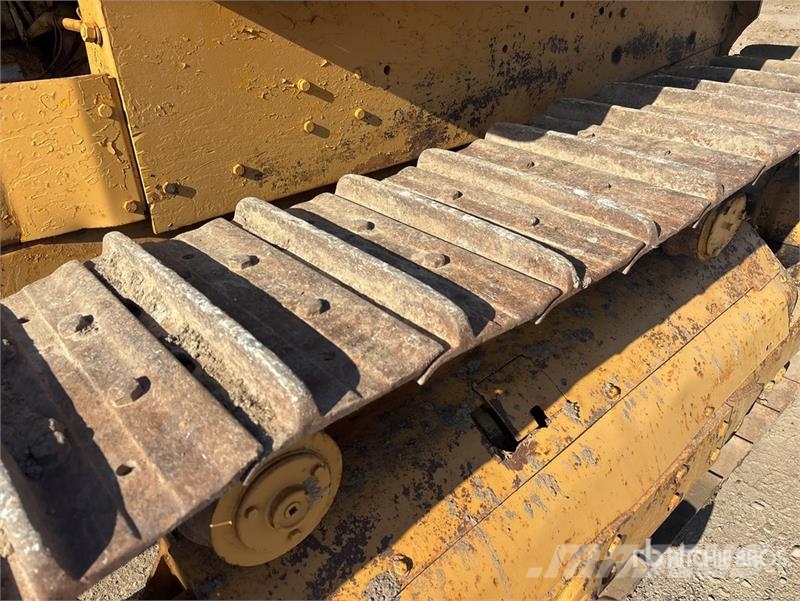 CAT D8 Kāpurķēžu buldozeri