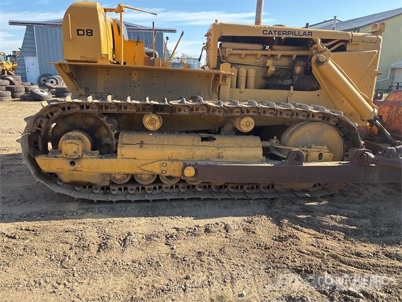CAT D8 lánctalpas dózerek
