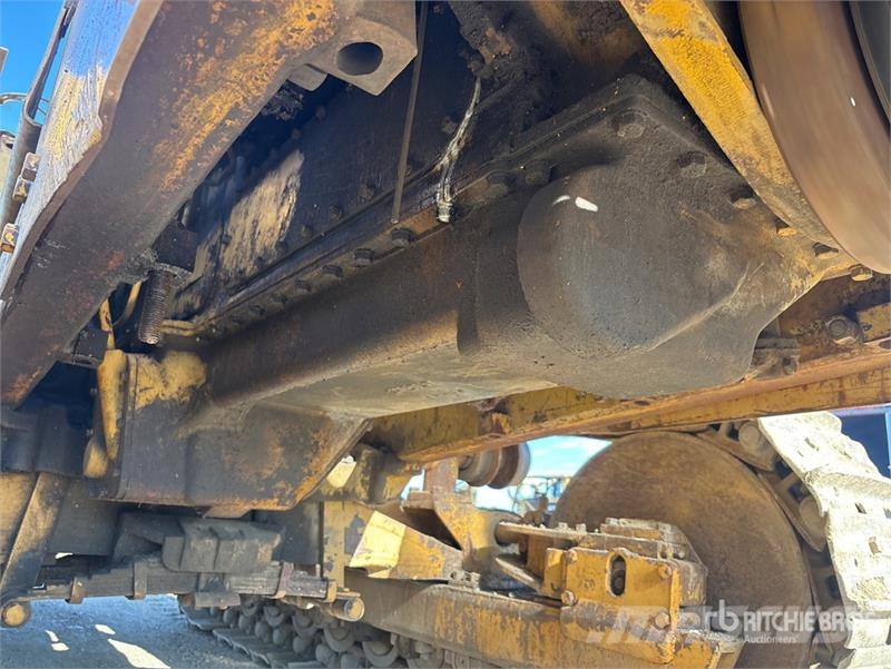 CAT D8 Kāpurķēžu buldozeri