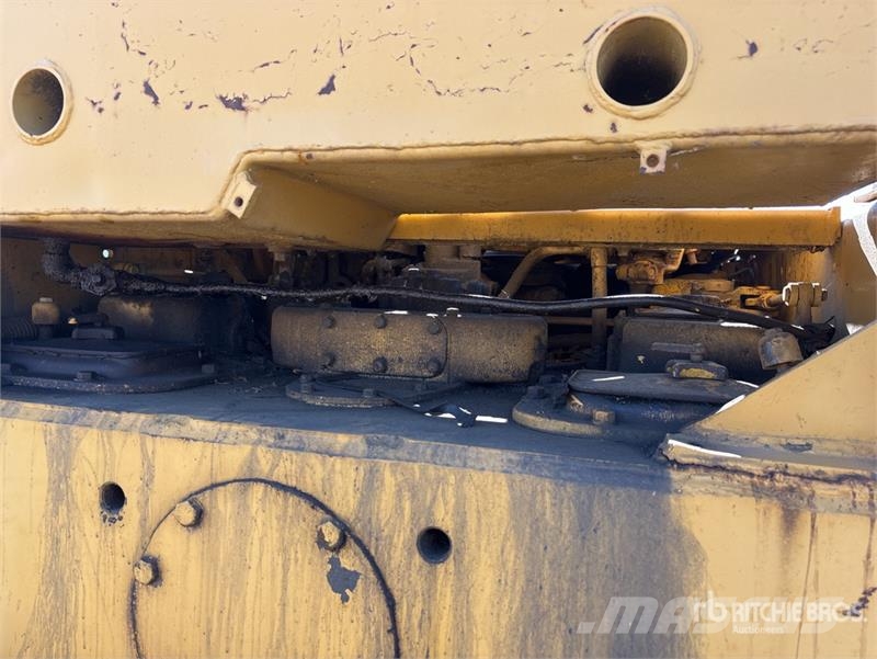 CAT D8 lánctalpas dózerek