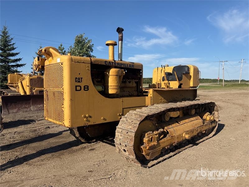 CAT D8 Kāpurķēžu buldozeri