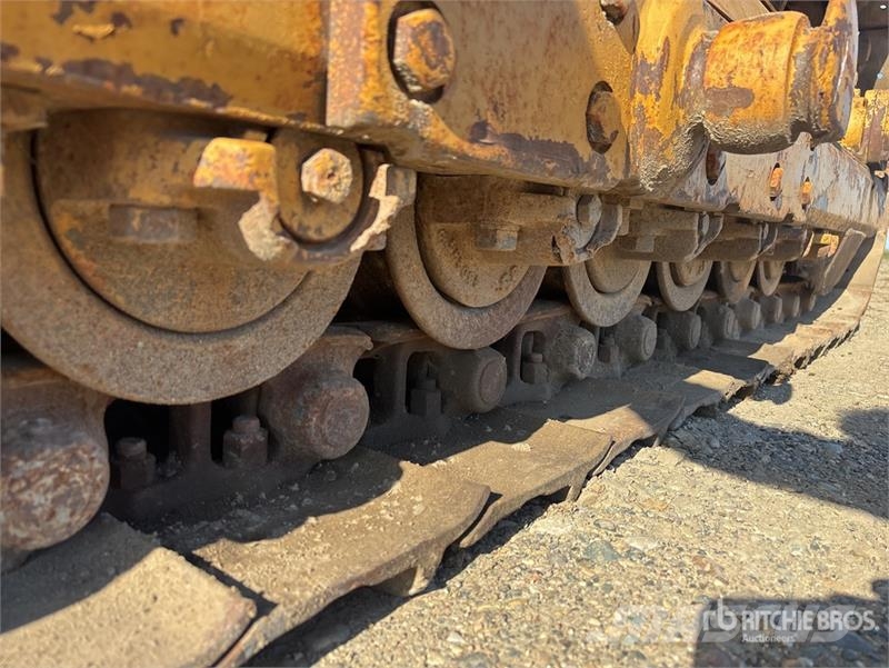 CAT D8 Kāpurķēžu buldozeri