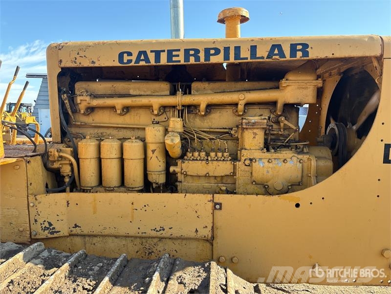 CAT D8 Kāpurķēžu buldozeri