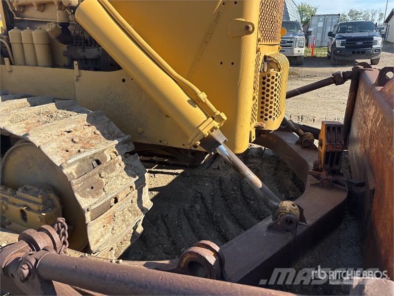 CAT D8 lánctalpas dózerek
