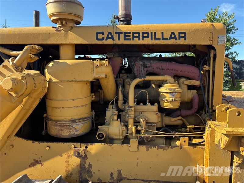 CAT D8F Crawler Dozer بلدوزرات مجنزرة