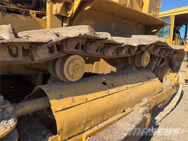 CAT D8F Crawler Dozer بلدوزرات مجنزرة