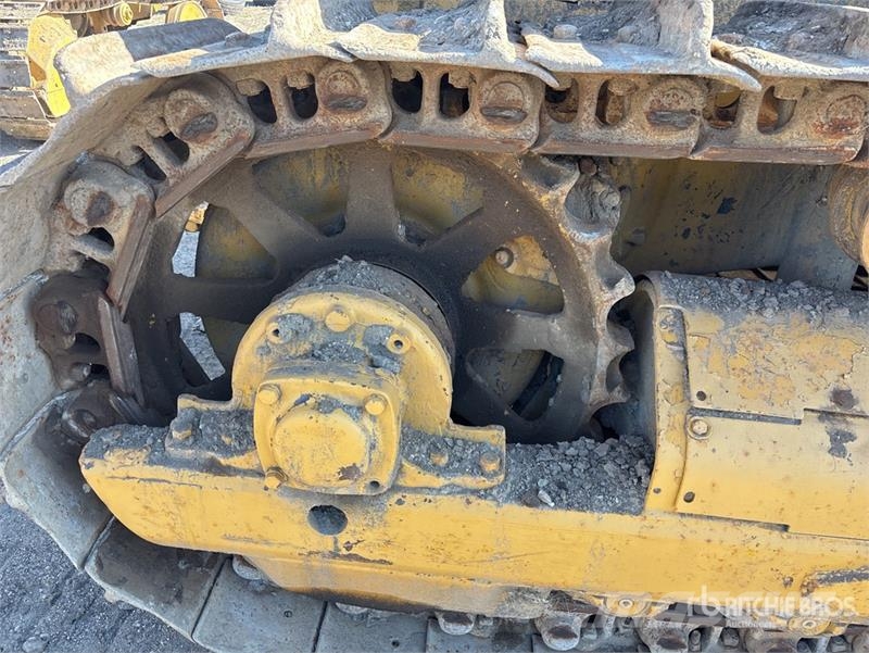 CAT D8F Crawler Dozer بلدوزرات مجنزرة