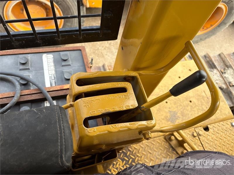 CAT D8H Buldožeri guseničari