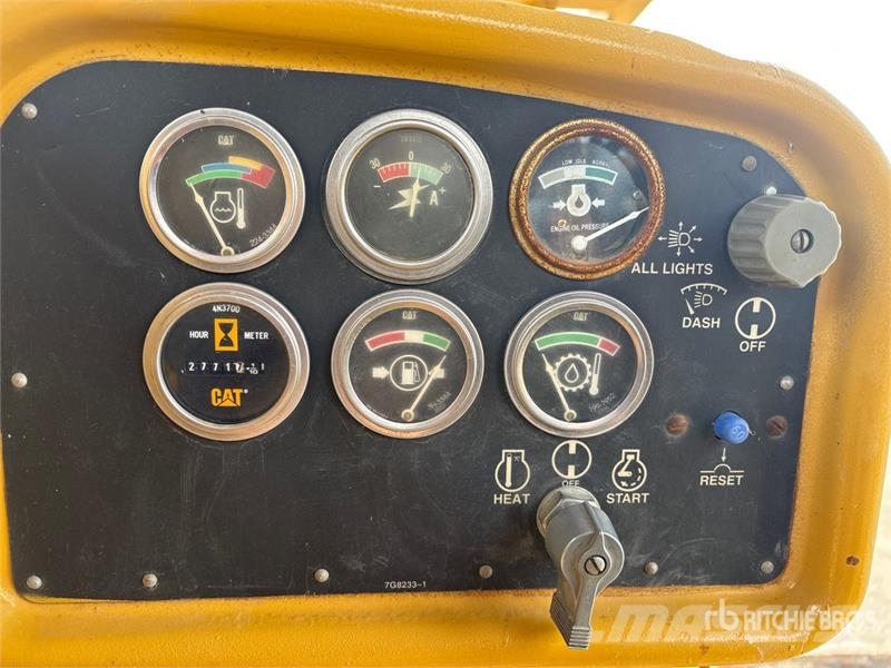 CAT D8H Buldožeri guseničari