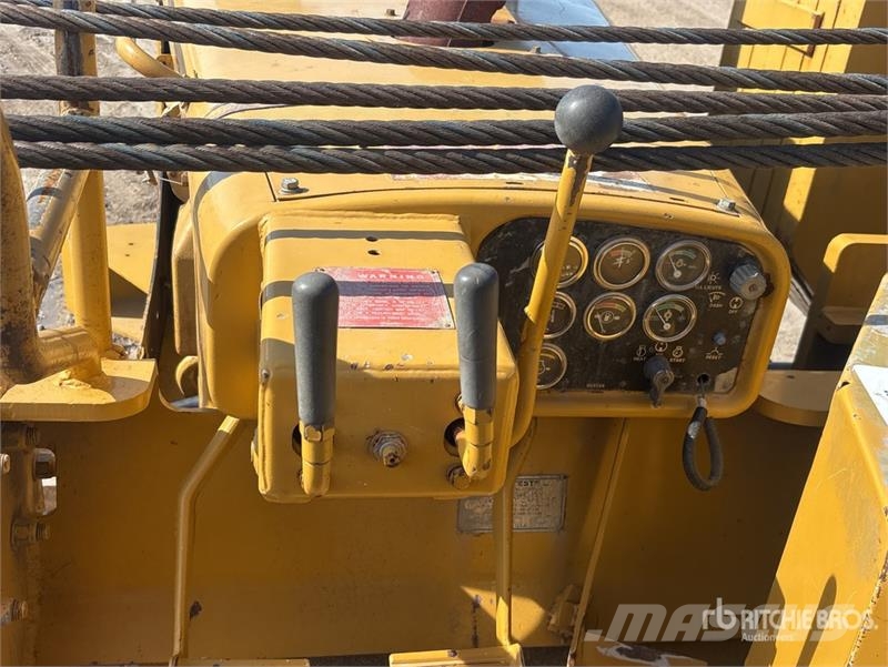 CAT D8K Pipelayer w/ 2000 Midwestern M583 Conversion Rohrverlegeraupen