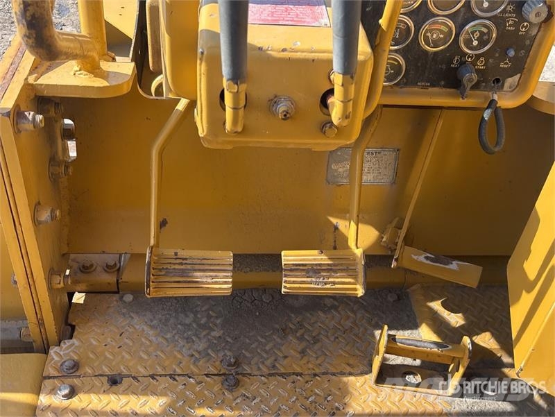 CAT D8K Pipelayer w/ 2000 Midwestern M583 Conversion Rohrverlegeraupen