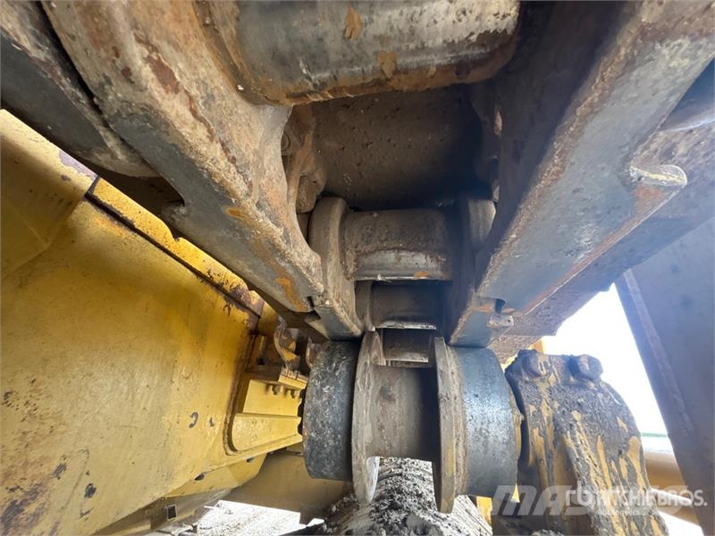 CAT D8K Pipelayer w/ 2000 Midwestern M583 Conversion Rohrverlegeraupen