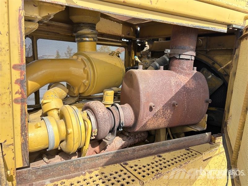 CAT D8N 履帶推土機