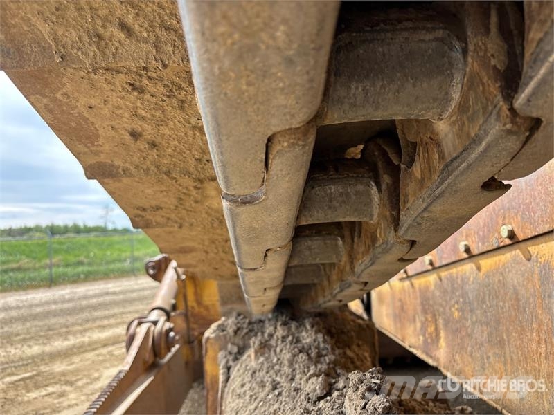 CAT D8N 履帶推土機