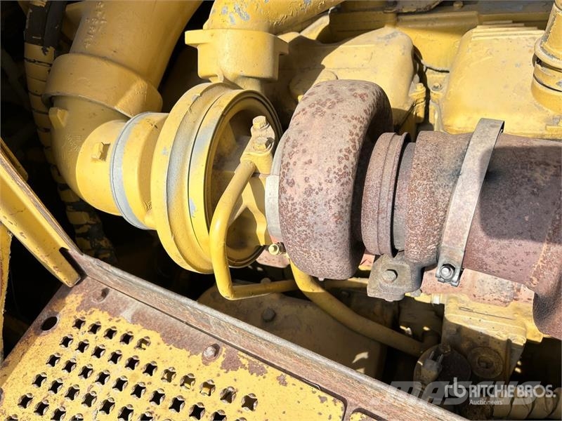 CAT D8N 履帶推土機
