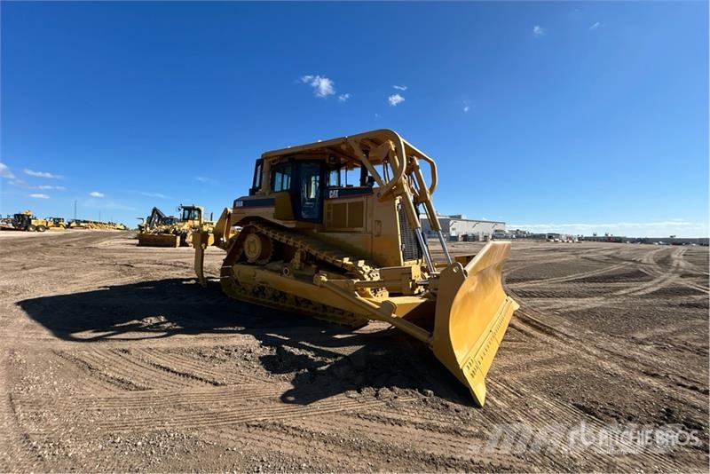 CAT D8R Buldožeri guseničari