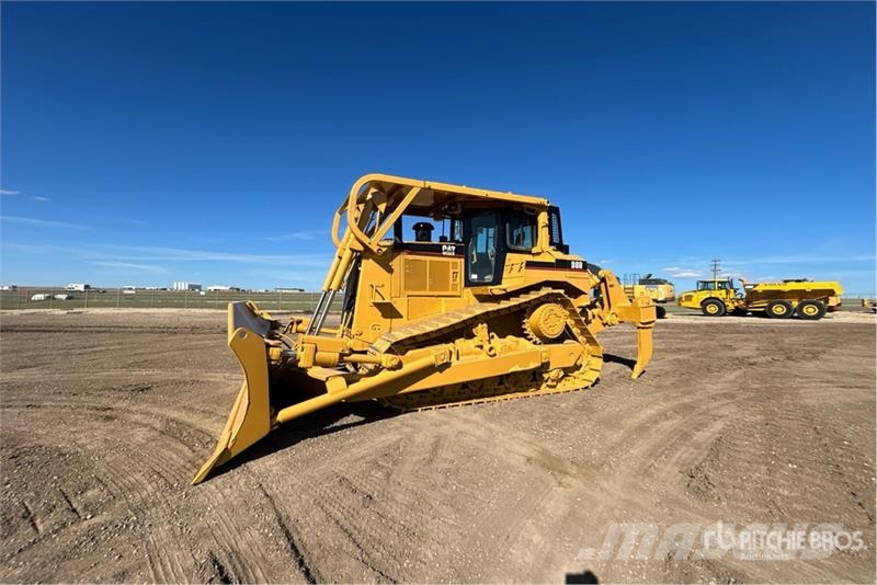 CAT D8R Buldožeri guseničari
