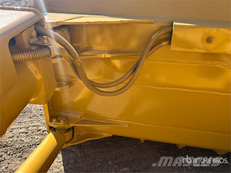 CAT D8R Buldožeri guseničari